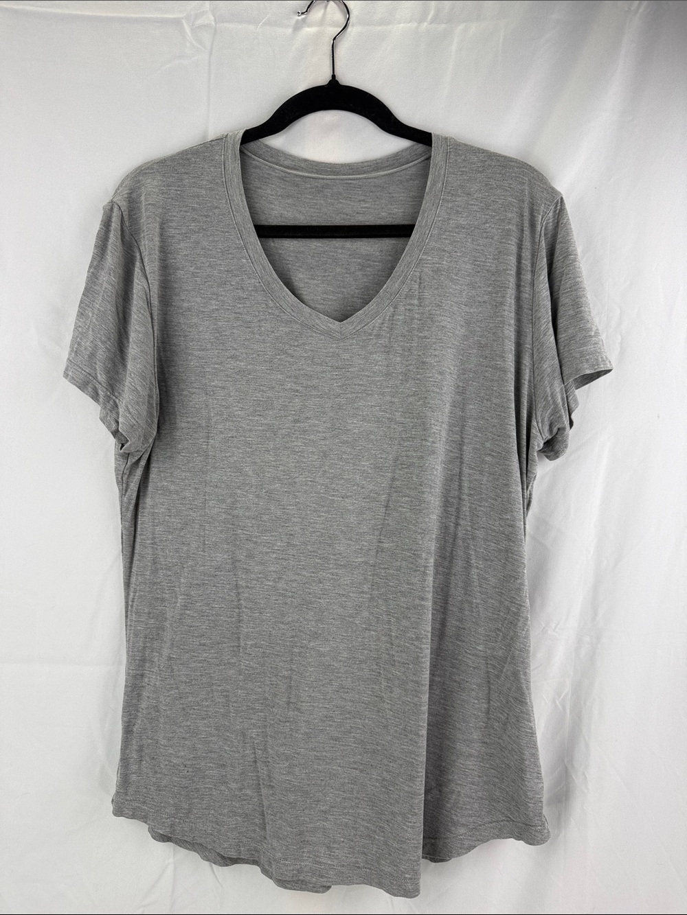 ZYIA Active Women’s Size Large Heather Gray V-Neck Short Sleeve Stretch Tee - Picture 1 of 6